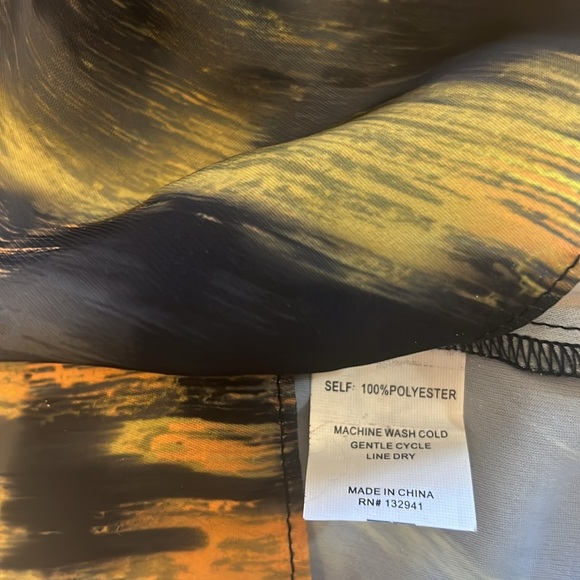 HIGH NECK SLEEVELESS TOP - Picture 7 of 7